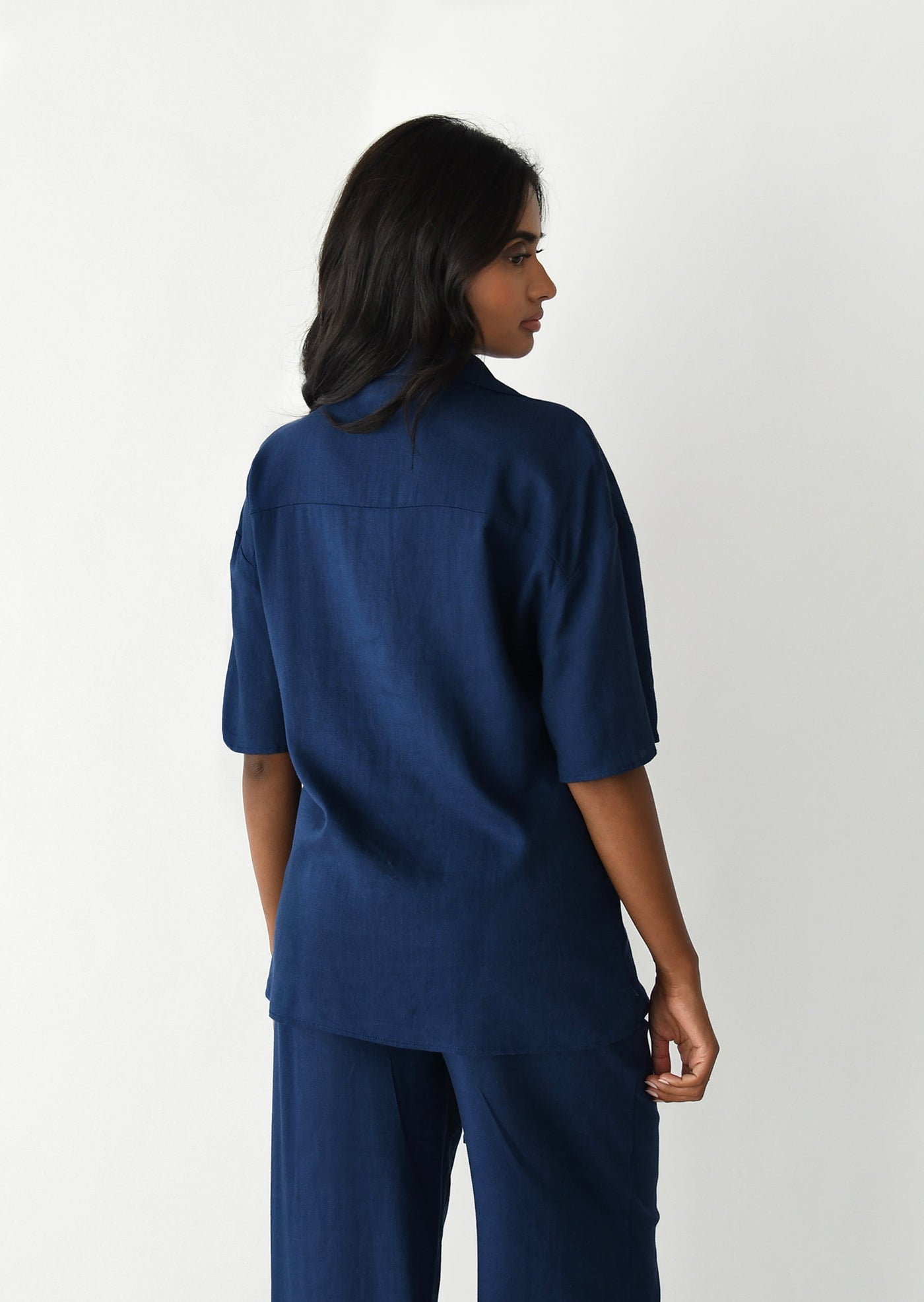 Chemise en lin manche courte bleu marine