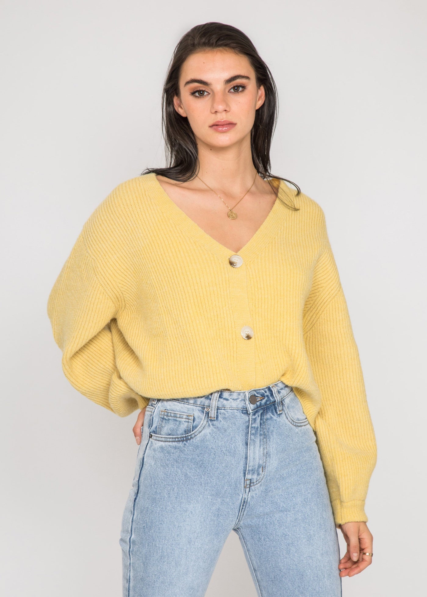 Cardigan en maille épaisse jaune