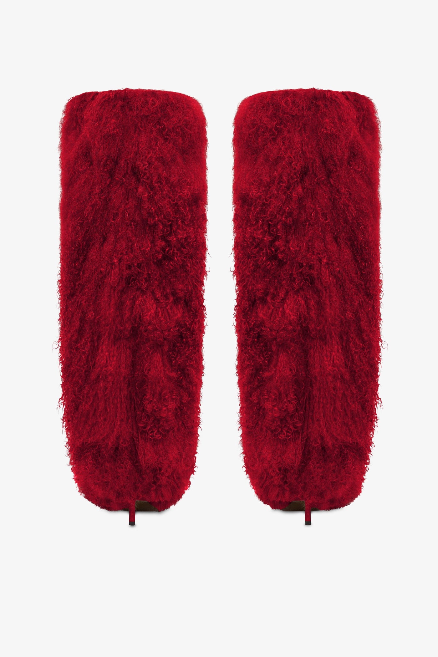 Boots in red faux fur