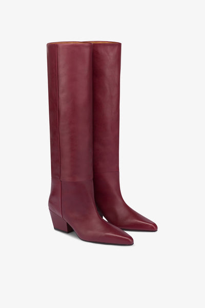 Knee-high, long pointed boot in supple rouge noir leather