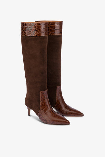 Long, pointed boots in chocolate and pepper croco-embossed and suede