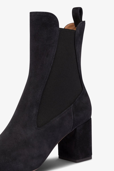 Pointed ankle boots in soft off-black suede leather