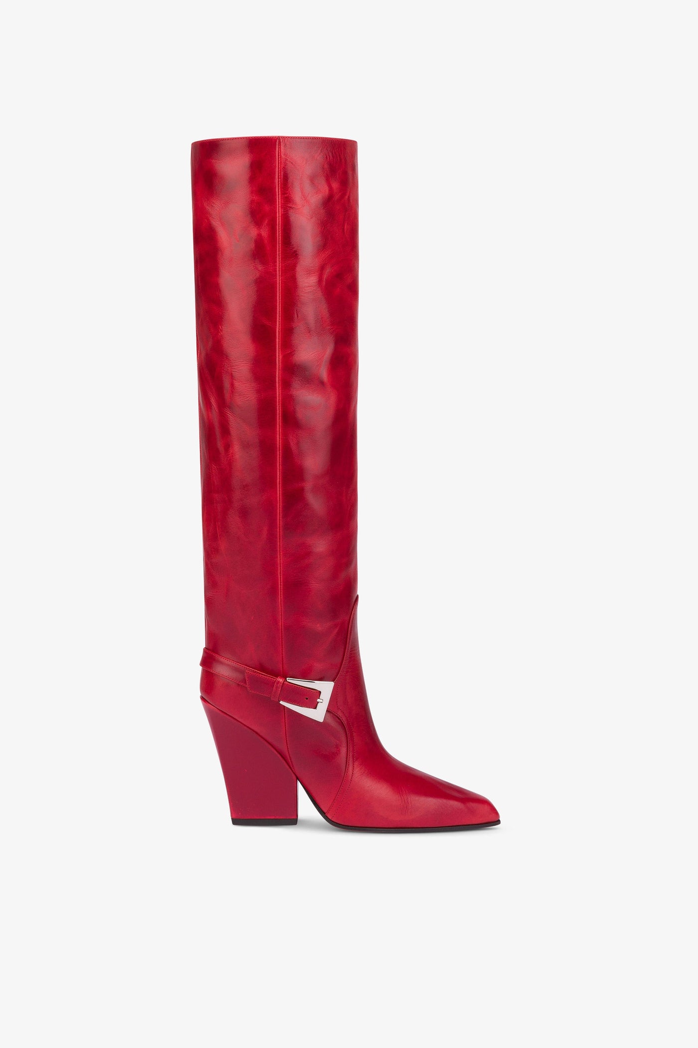 Tall, knee-high boots in shiny fiesta vintage leather