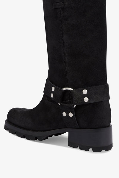 Boots in black suede leather