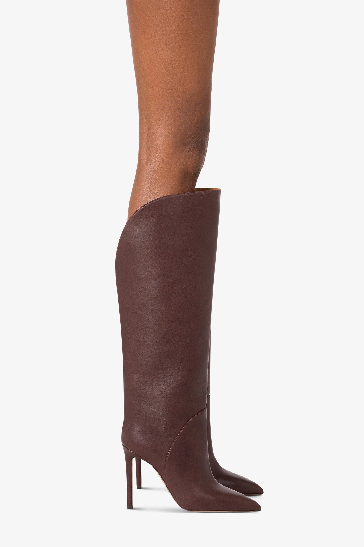 Boots in mocha leather