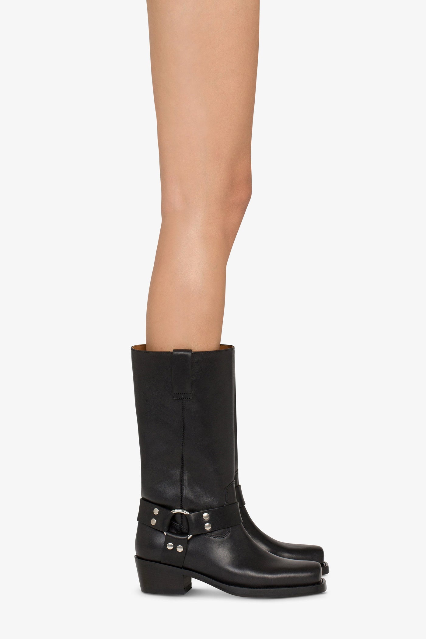 Square-toe boots in smooth black leather