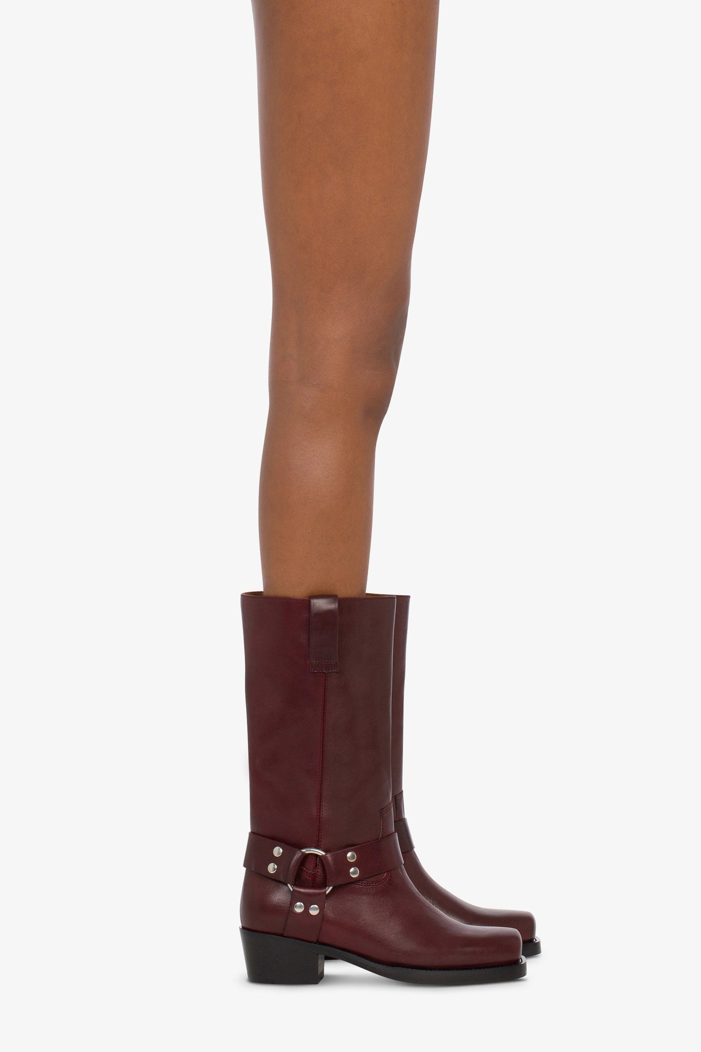 Square-toe boots in smooth plum leather