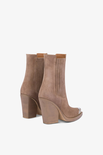 Pointed ankle boots in smooth koala suede leather