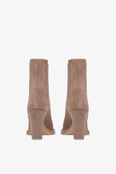 Pointed ankle boots in smooth koala suede leather