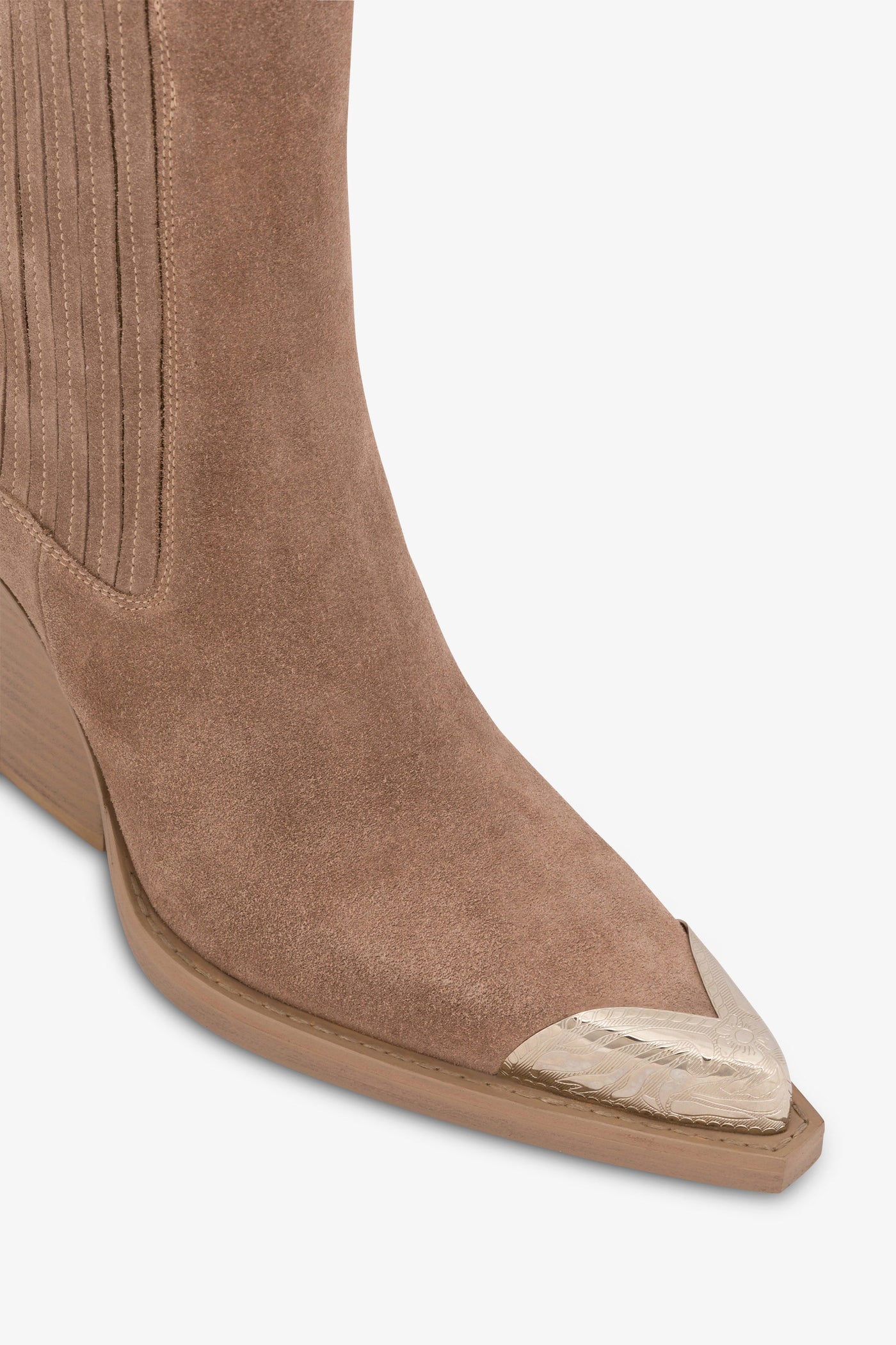 Pointed ankle boots in smooth koala suede leather